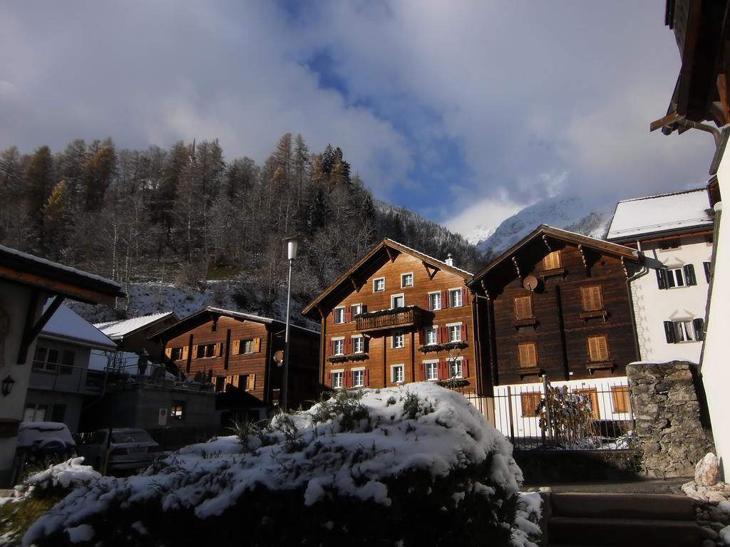 Casa Job - Gasthaus - Sauna, Whirlpool - Trun Dış mekan fotoğraf