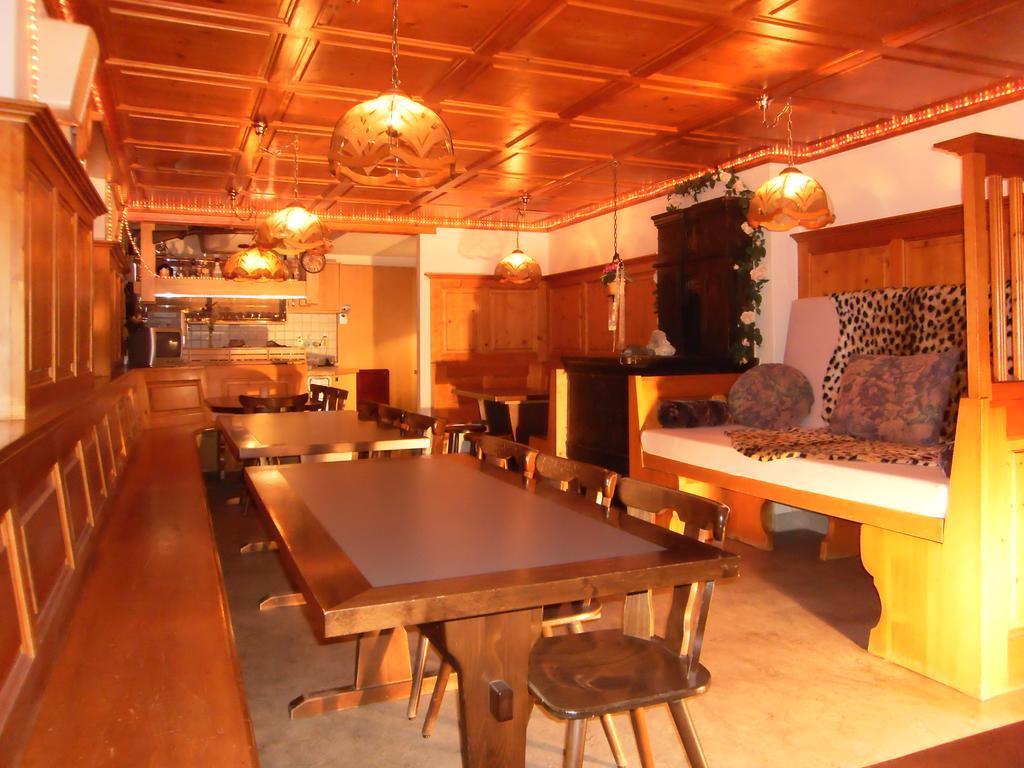 Casa Job - Gasthaus - Sauna, Whirlpool - Trun Dış mekan fotoğraf