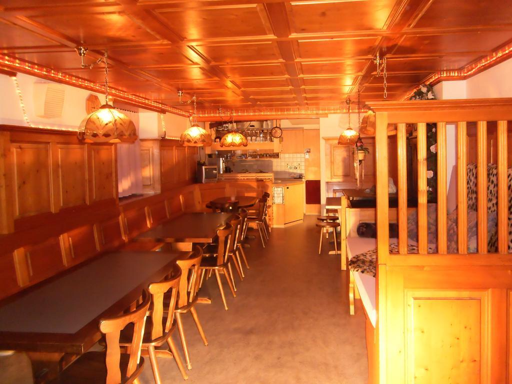 Casa Job - Gasthaus - Sauna, Whirlpool - Trun Dış mekan fotoğraf