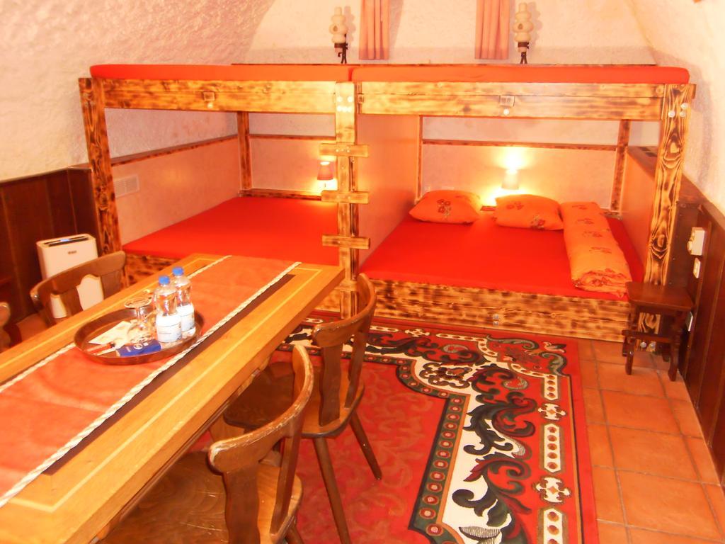 Casa Job - Gasthaus - Sauna, Whirlpool - Trun Dış mekan fotoğraf