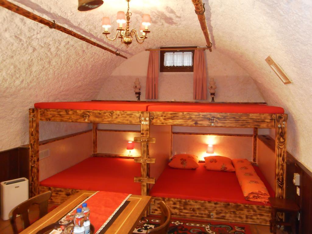 Casa Job - Gasthaus - Sauna, Whirlpool - Trun Dış mekan fotoğraf
