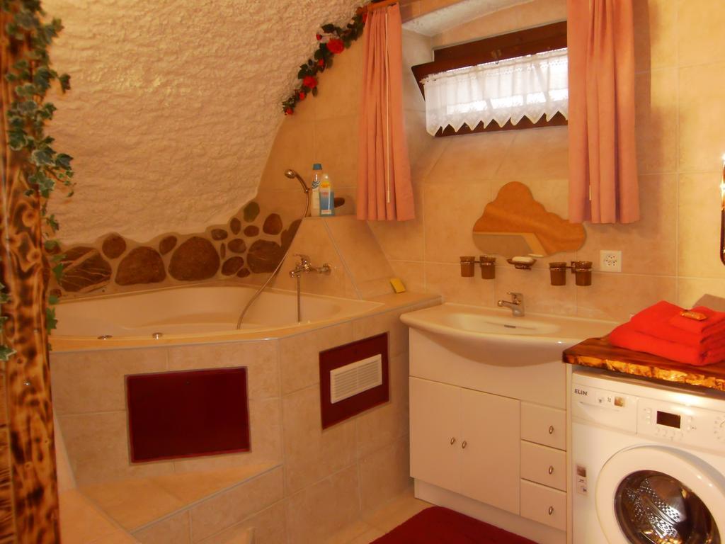 Casa Job - Gasthaus - Sauna, Whirlpool - Trun Dış mekan fotoğraf